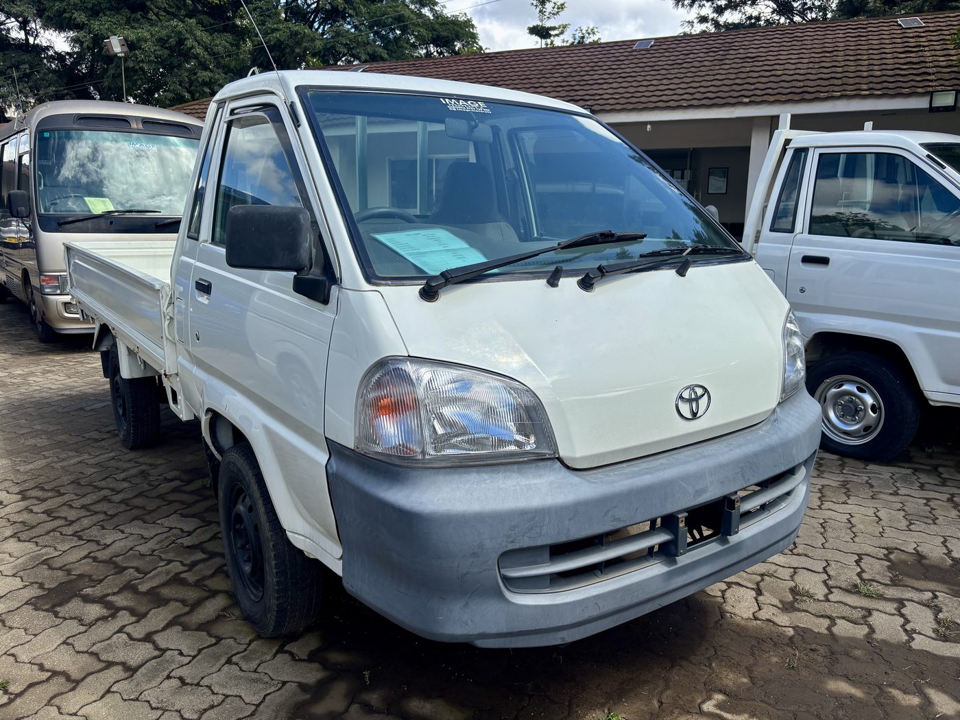 2001 TOYOTA TOWNACE - Image 4 - Image Motors Tanzania