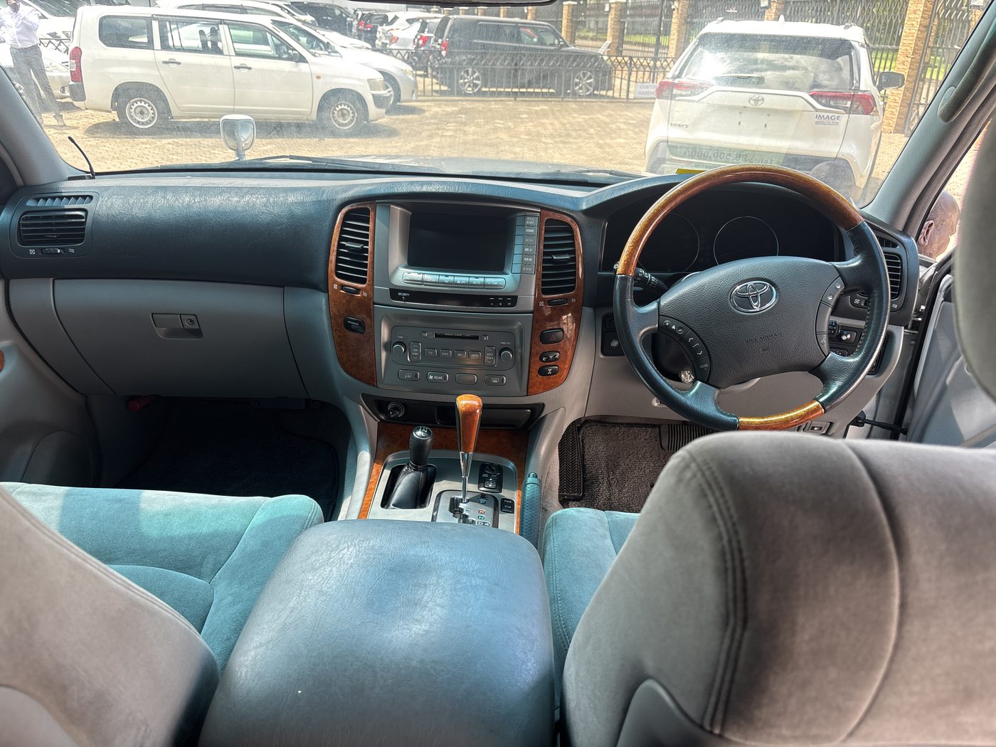 2005 TOYOTA LANDCRUISER VX - Image 6 - Image Motors Tanzania