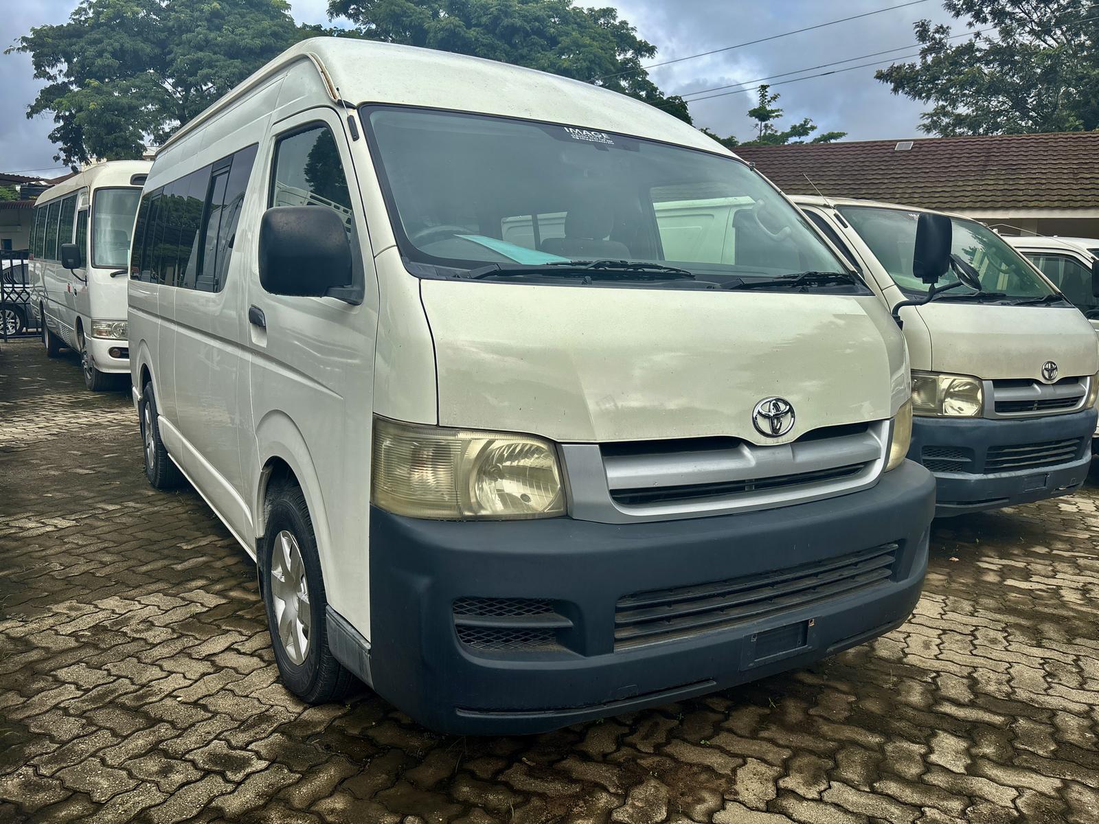 2006 TOYOTA HIACE - Image 3 - Image Motors Tanzania