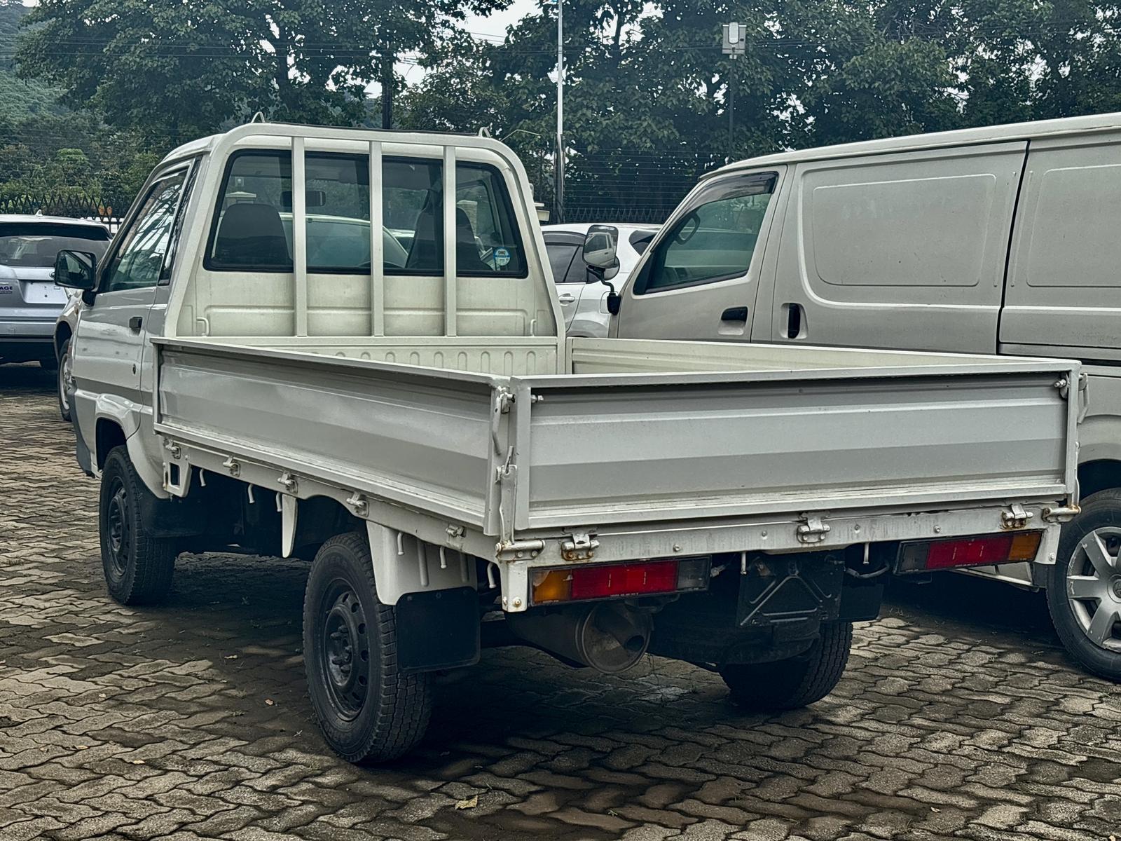 2006 TOYOTA TOWNACE TRUCK - Image 2 - Image Motors Tanzania