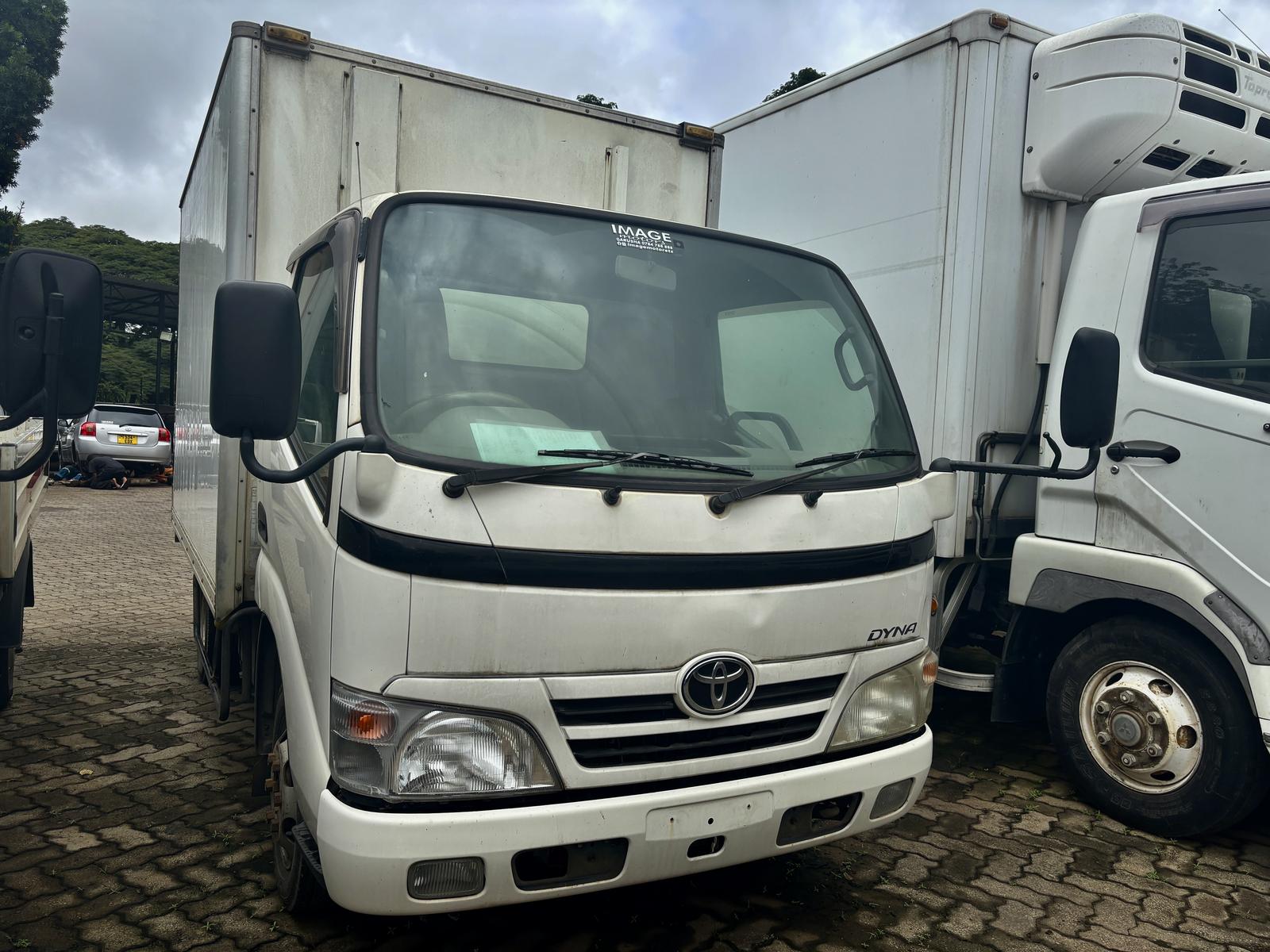 2009 TOYOTA DYNA FREEZER - Image 2 - Image Motors Tanzania